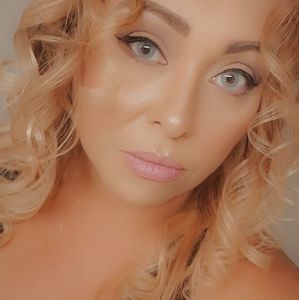 Meet your Posher, Candy